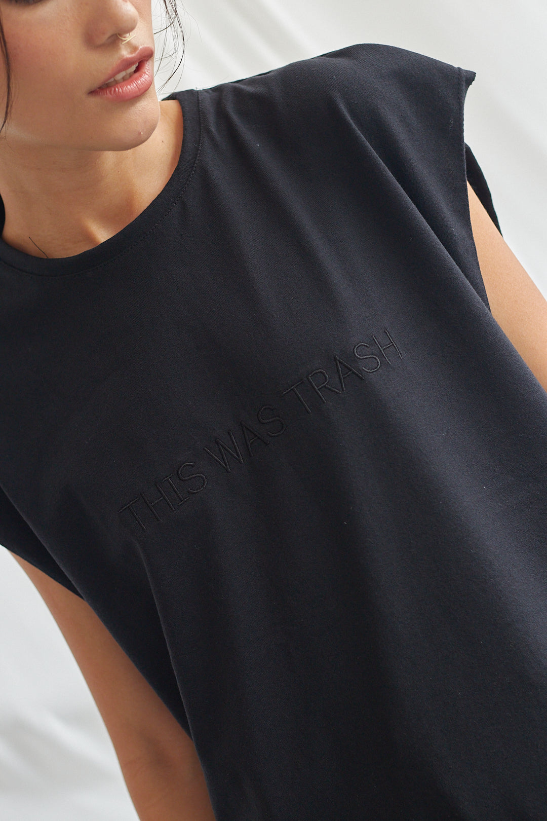 T-Shirt Cabo Negra - Algodón y PET Reciclados